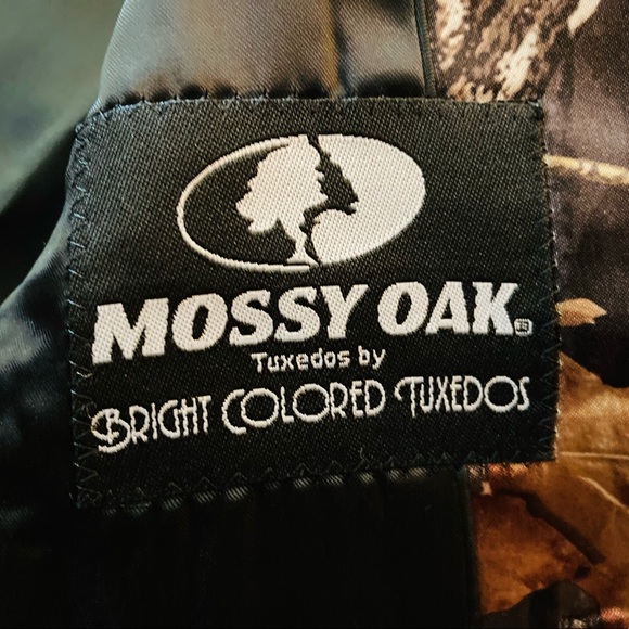 Camouflage Tuxedo Jackets Mossy Oak Youth Sizes Lot of 12 - Picture 2 of 9